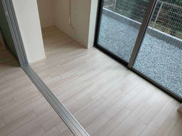 シャリス大津