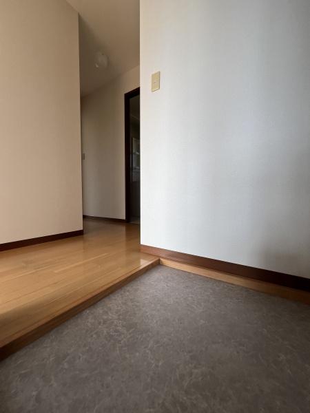 ダンデライオン D棟(玄関)