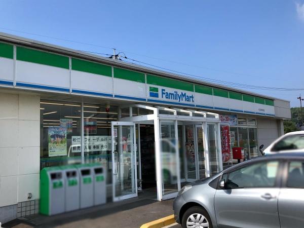 カンナビーK　B棟(ファミリーマート松江西浜佐陀店)