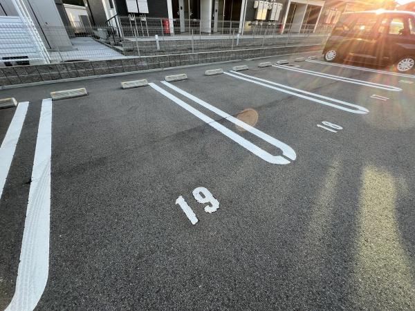プエンテ(駐車場)
