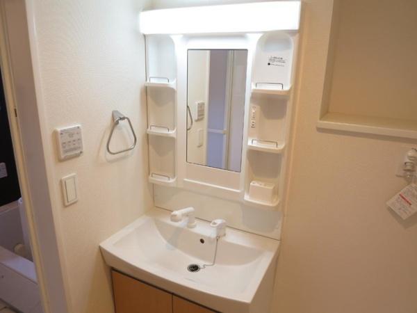 サンクレストⅢ番館