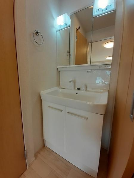 松江市西浜佐陀町のアパート