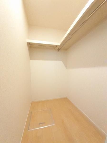 ハウオリ　エカヒ