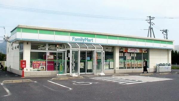 Green-shower 田園 B棟(ファミリーマート斐川富村店)