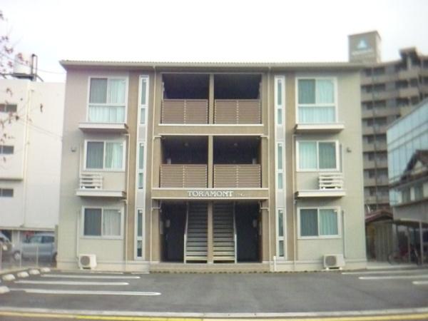 トラモント