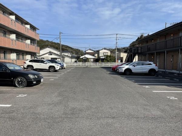 ラルース