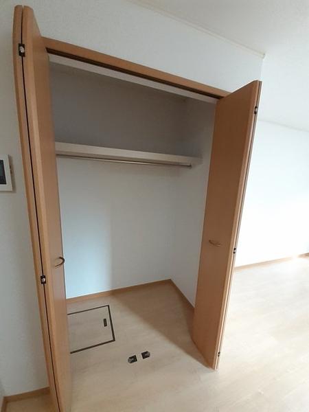 エバー　グリーン　小山１