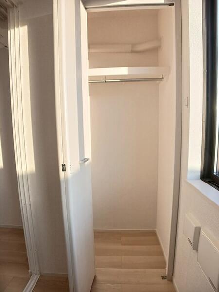 ネオ　チェリーコート　４