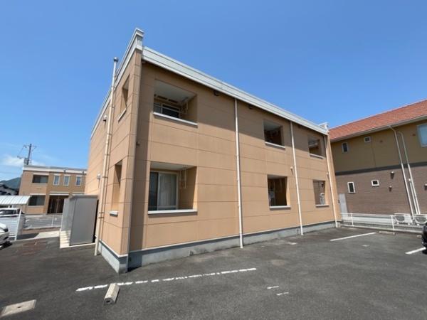メゾン　グランベルⅢ