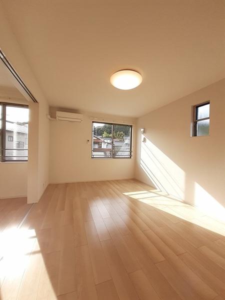 トロン(その他内観)