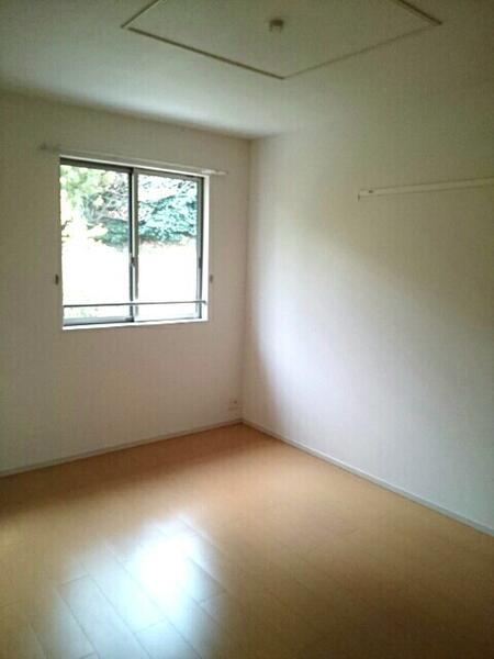 フォレストコート シオン B(洋室)