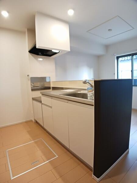 アヴニールヴィラ栂前Ｅ