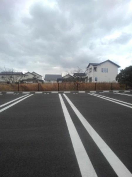 パラダリア C(駐車場)