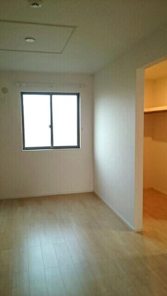 グランプラシードB(洋室)