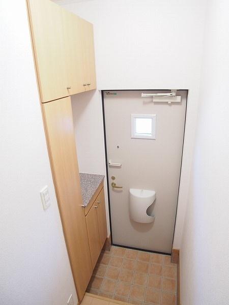 ボヌール荻杼 B(玄関)