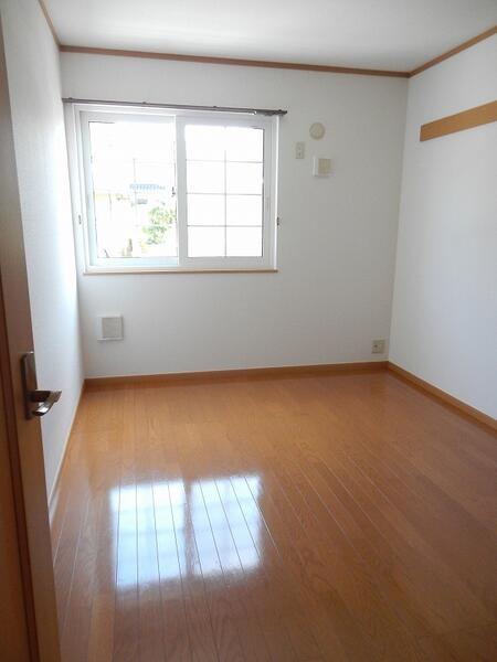 ヴィラ　チェリーブロッサムＡ