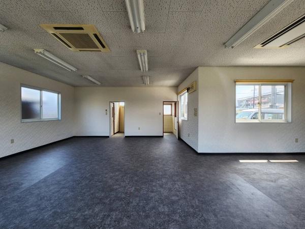 都城市広原町の店舗（一戸建）