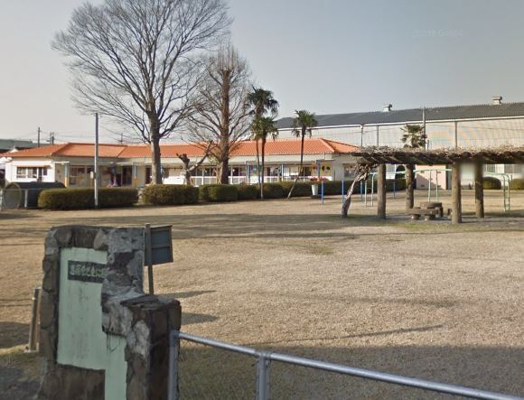 都城市若葉町のアパート(菖蒲原児童公園)