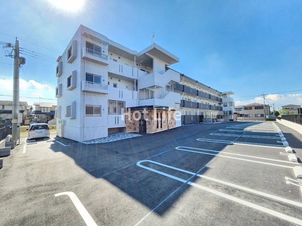 都城市若葉町のアパート