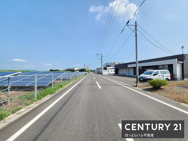 蓼池倉庫付き店舗