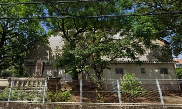 庭木あふれる大正物件 大橋町(宮崎市立宮崎小学校)