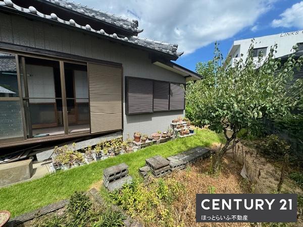 庭木あふれる大正物件　大橋町