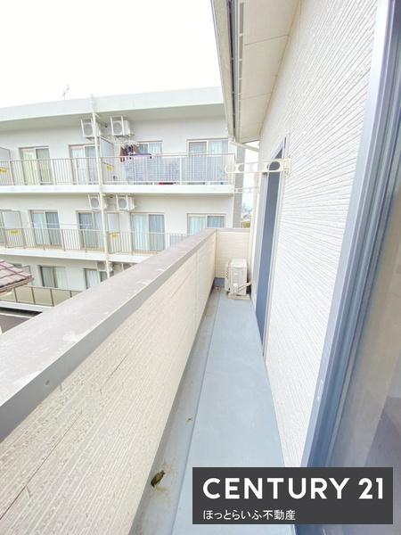 都城市年見町のアパート