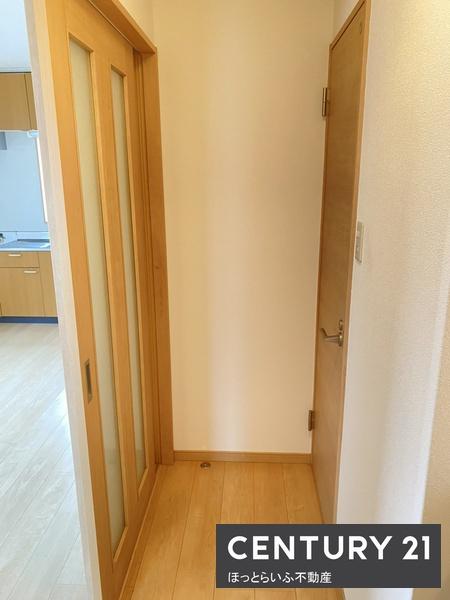 都城市年見町のアパート