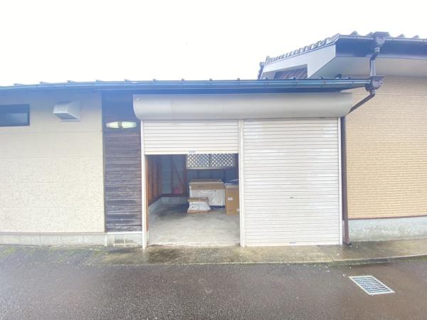 湯田店舗1号棟（倉庫付き店舗）