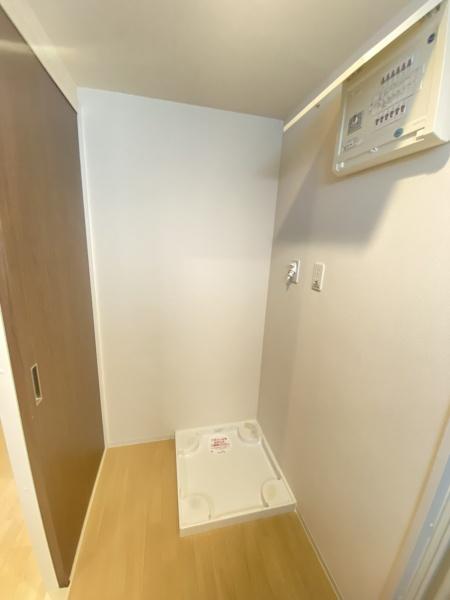 都城市早水町のアパート(収納)