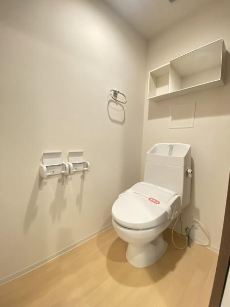 都城市早水町のアパート(トイレ)