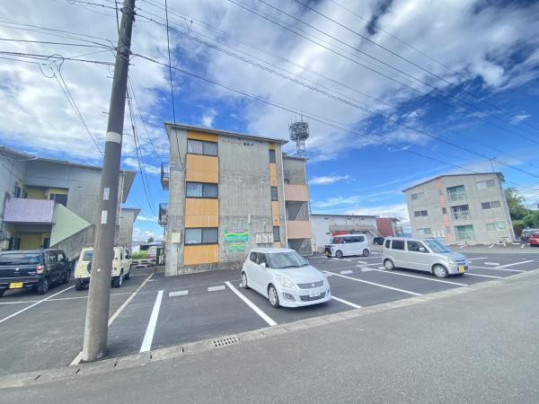センチュリー２１金田F棟