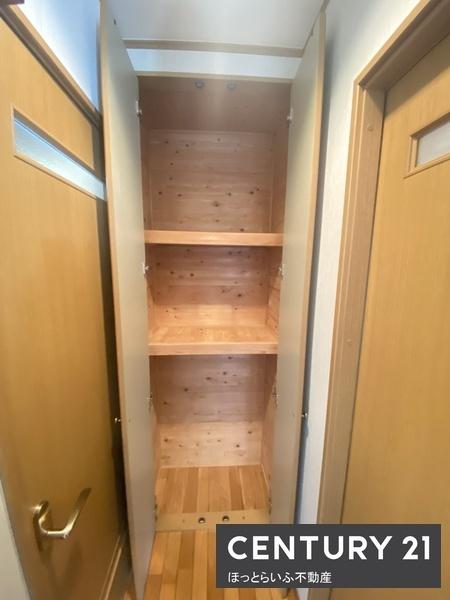 光神植木貸家(玄関)