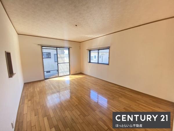 光神植木貸家(リビング)