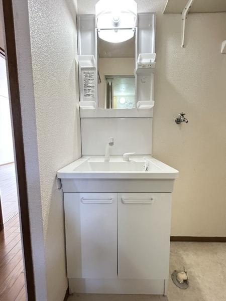 都城市平江町のアパート