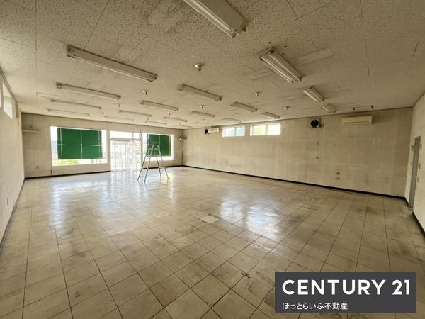 鷹尾倉庫兼事務所
