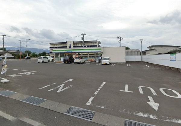 郡元町倉庫(ファミリーマート早水公園前店)