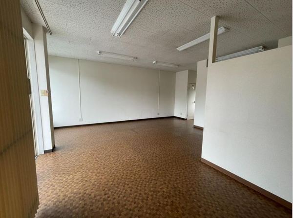 都城市早水町の店舗（建物一部）