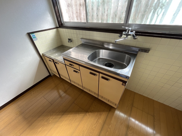 都城市大王町のアパート