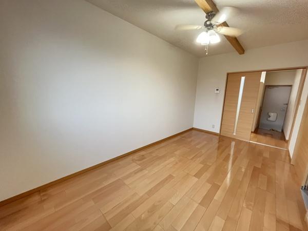 ラ・メール吉尾A