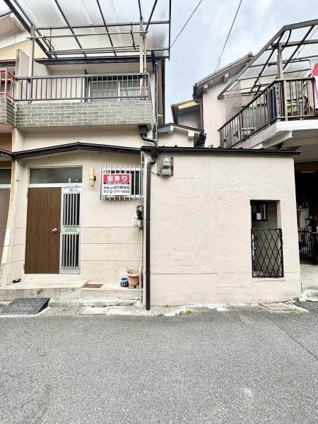 四條畷市岡山５丁目のテラスハウス
