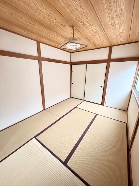 四條畷市岡山５丁目のテラスハウス