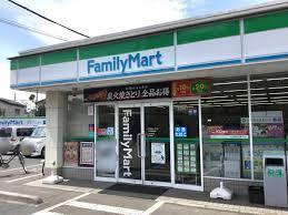 ドミール南中野(ファミリーマート大宮御蔵店)