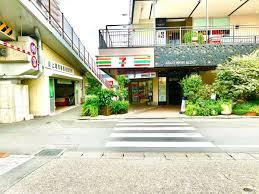 アトラスカーロ弐番館(セブンイレブン上尾駅西口店)