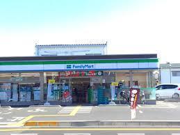 マンション新井(ファミリーマート上尾富士見二丁目店)