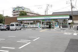 ローレル2(ファミリーマート上尾日産通り店)