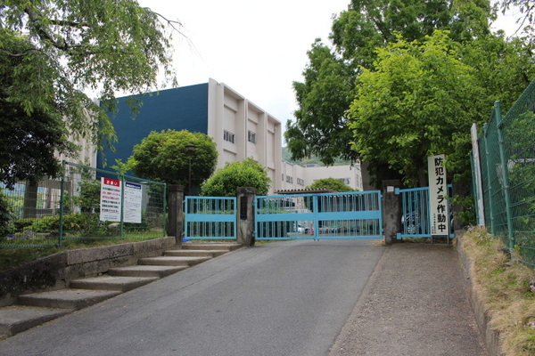 ネオハイツ皇子が丘(大津市立志賀小学校)