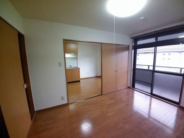 ロザージュ２　野洲市行畑