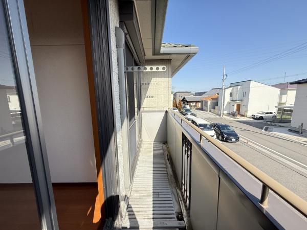 シャーメゾン六条Ｂ棟　野洲市六条