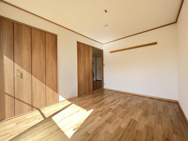 サニーフィールド2　守山市立入町